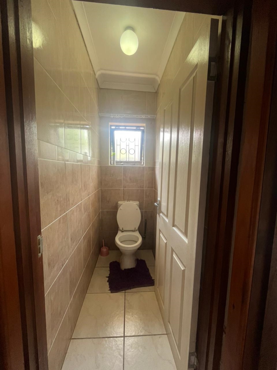 5 Bedroom Property for Sale in Amalinda Eastern Cape
